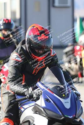 media/Dec-01-2025-Moto Forza (Mon) [[2daa91e15f]]/4-Around the Pits/